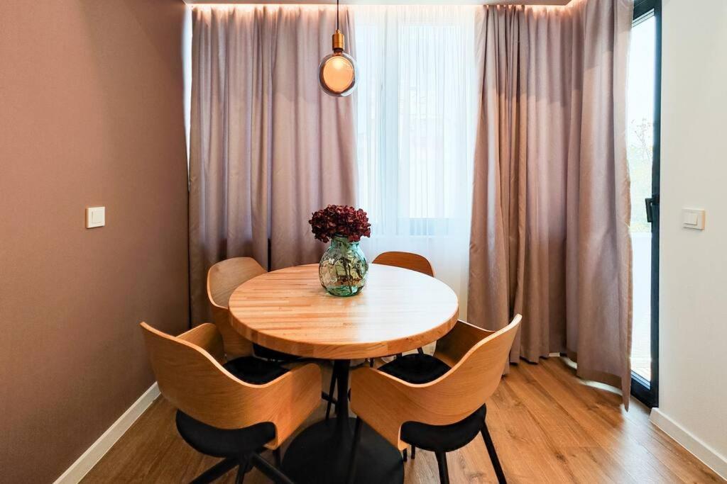Opal Beachfront Apartment 바르나 외부 사진